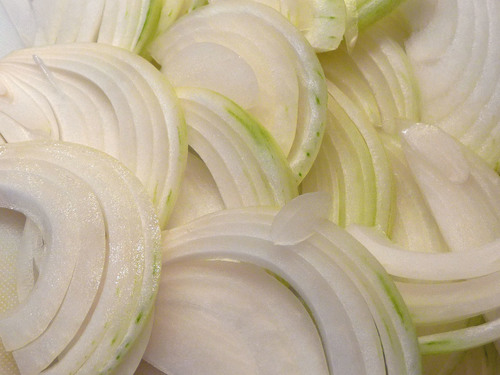 Fresh Cut White Onion - Freshly Harvested, Crisp and Flavorful, Ideal for Gourmet Dishes