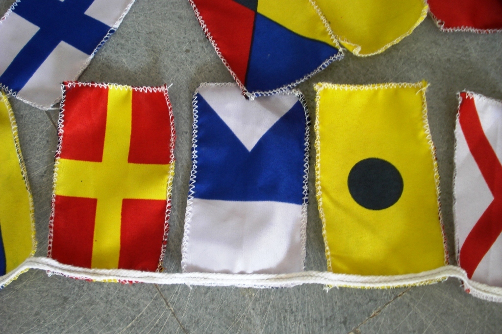 Ship's Flag Set- String Of 26 Flag - 8 Feet