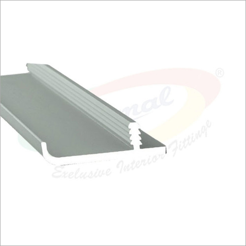 Aluminium Profile - Aluminum Alloy, Rectangular Shape | Polished Finish, Versatile Metal Construction for Various Industrial Applications