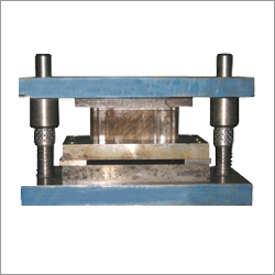 शीट मेटल कंपोनेंट्स के लिए टूल्स एंड डाइस