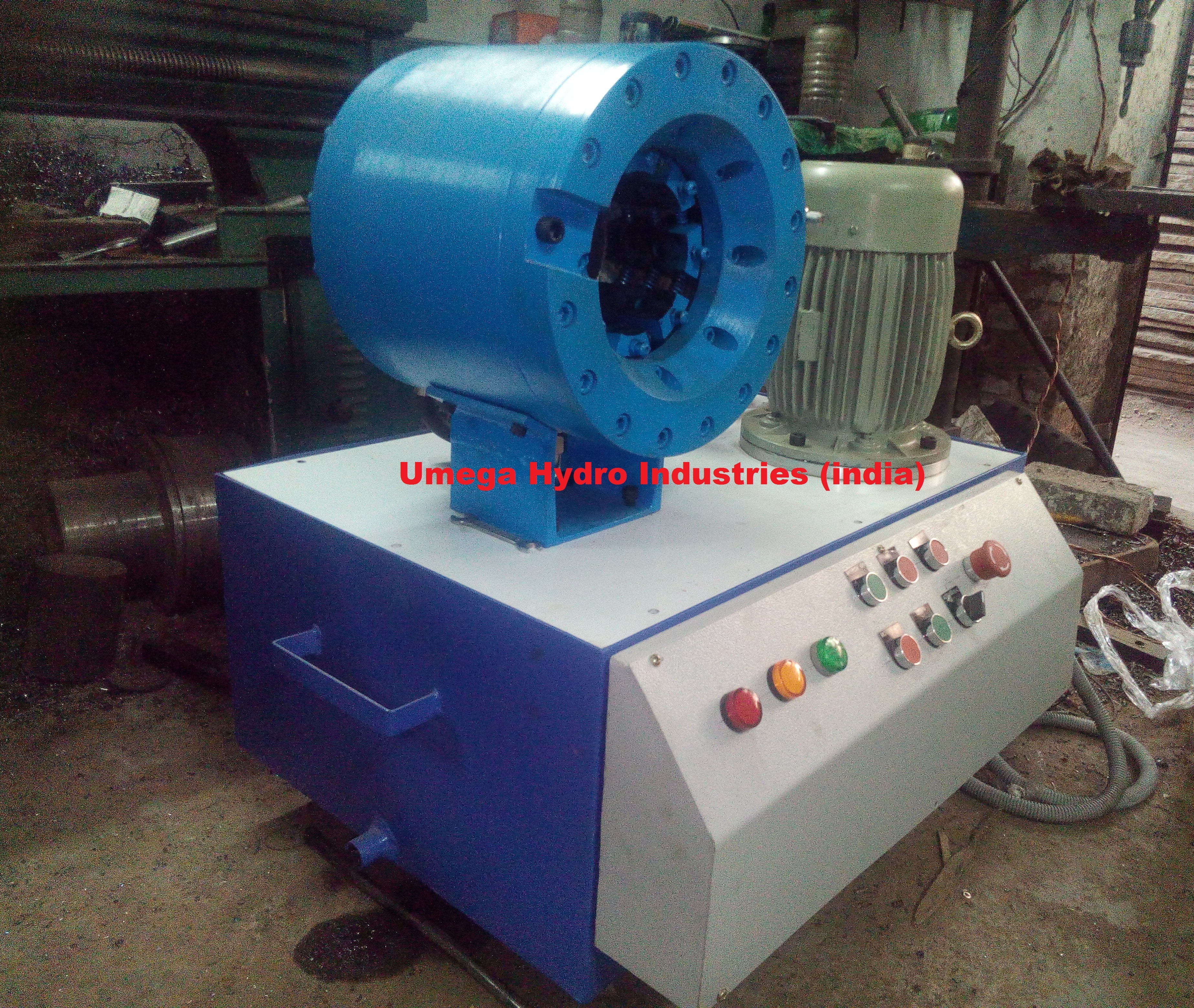 White Pipe Hose Crimping Machine
