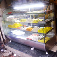 पेस्ट्री - मीठा डिस्प्ले काउंटर