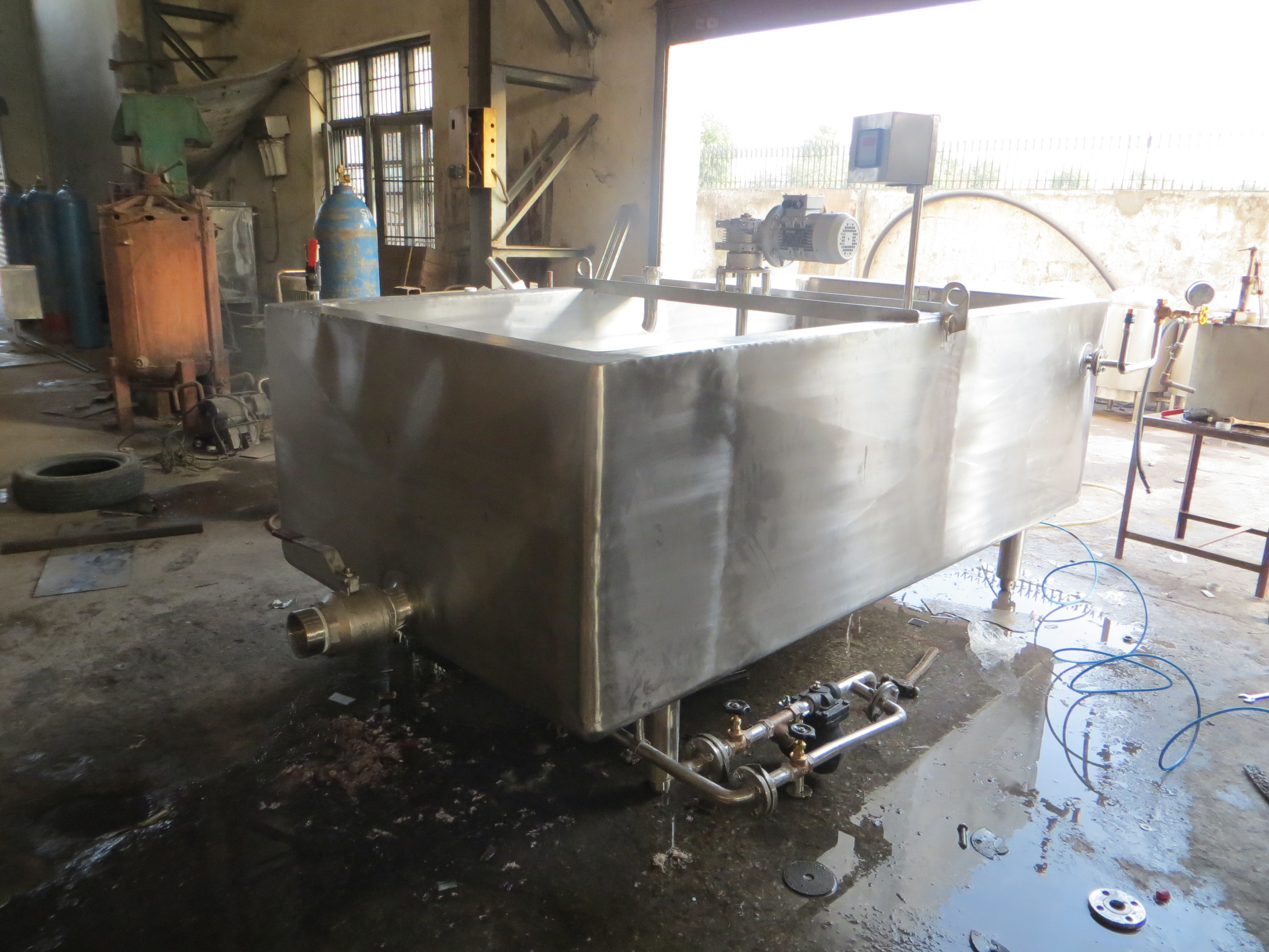 Stainless Steel Paneer Vat With Agitator