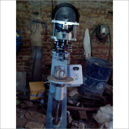 सेमी सीलिंग मशीन