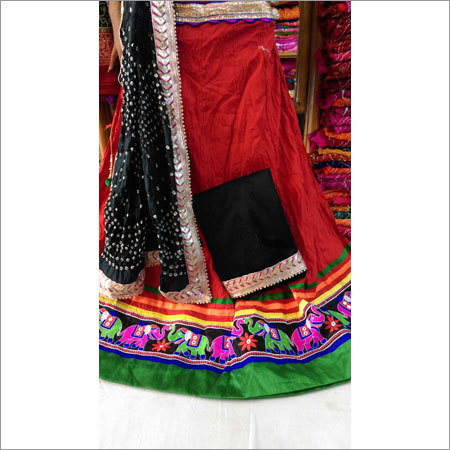 डिजाइनर हेवी वर्क साड़ी