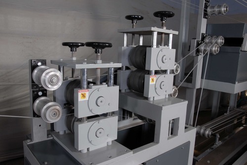PP Box Strapping Line - PET Material, Automatic System, White & Blue Color | PLC Control, Low Electricity Consumption, High Performance