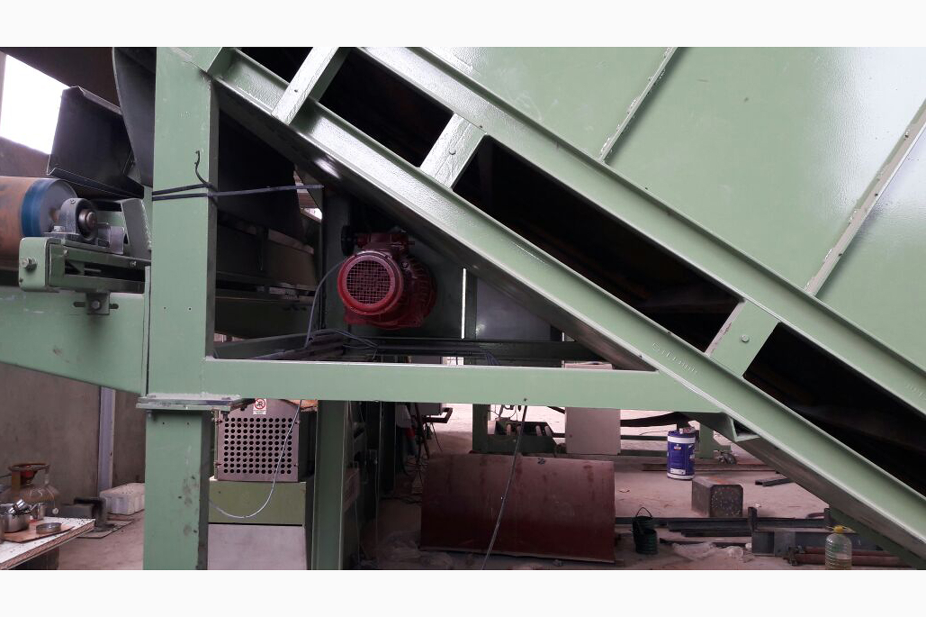Compost Block Making Machine Installation Type: Free Stand