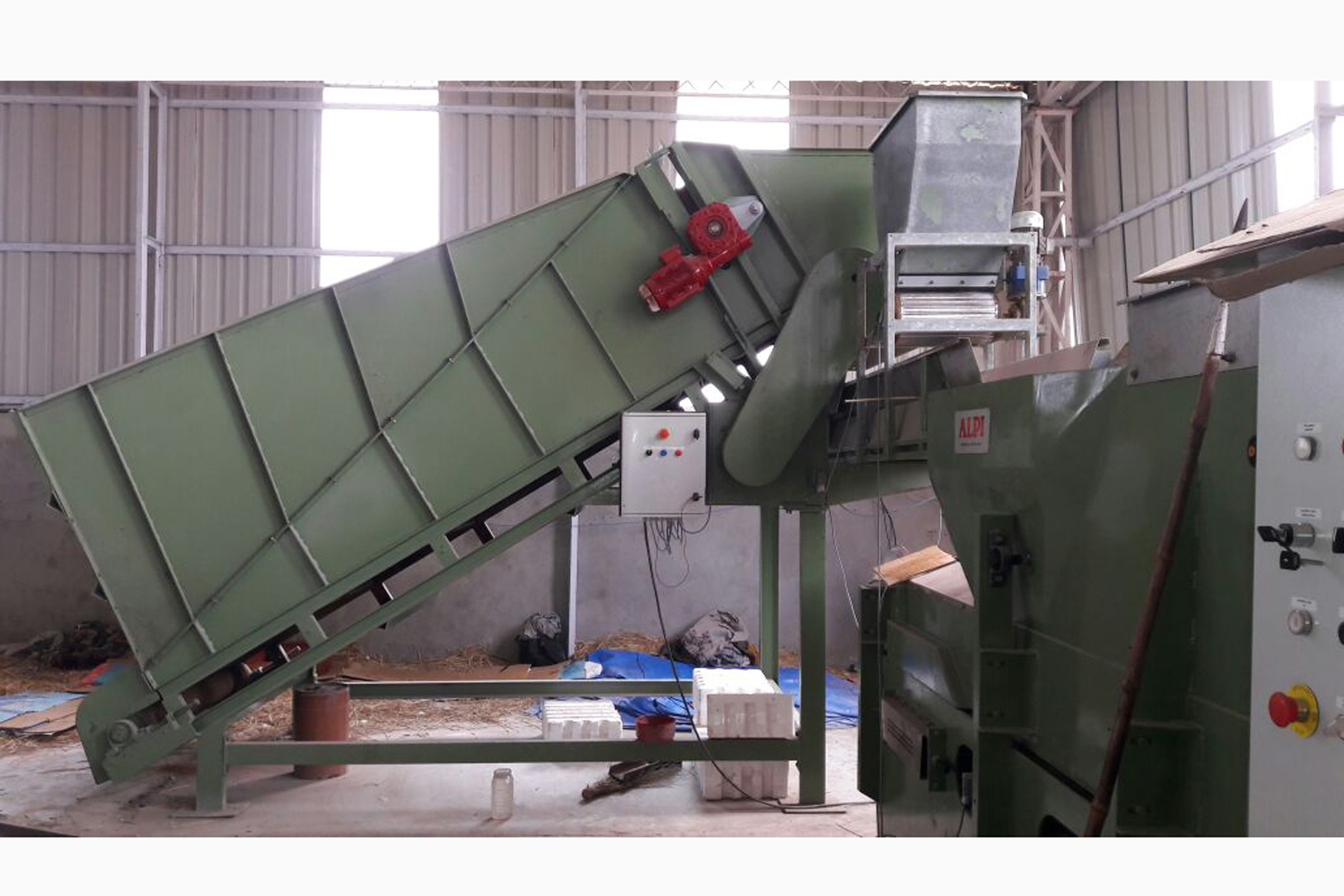 Compost Block Making Machine Installation Type: Free Stand