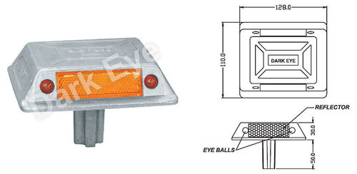 स्टड एल्युमिनियम अलॉय एल्युमिनियम रिफ्लेक्टिव रोड स्टड्स से बना है।