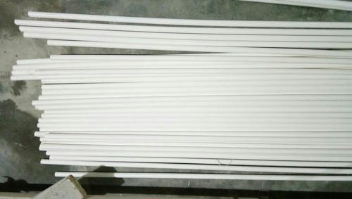 व्हाइट पीवीसी आइसिस फर्ल्स कंड्यूट