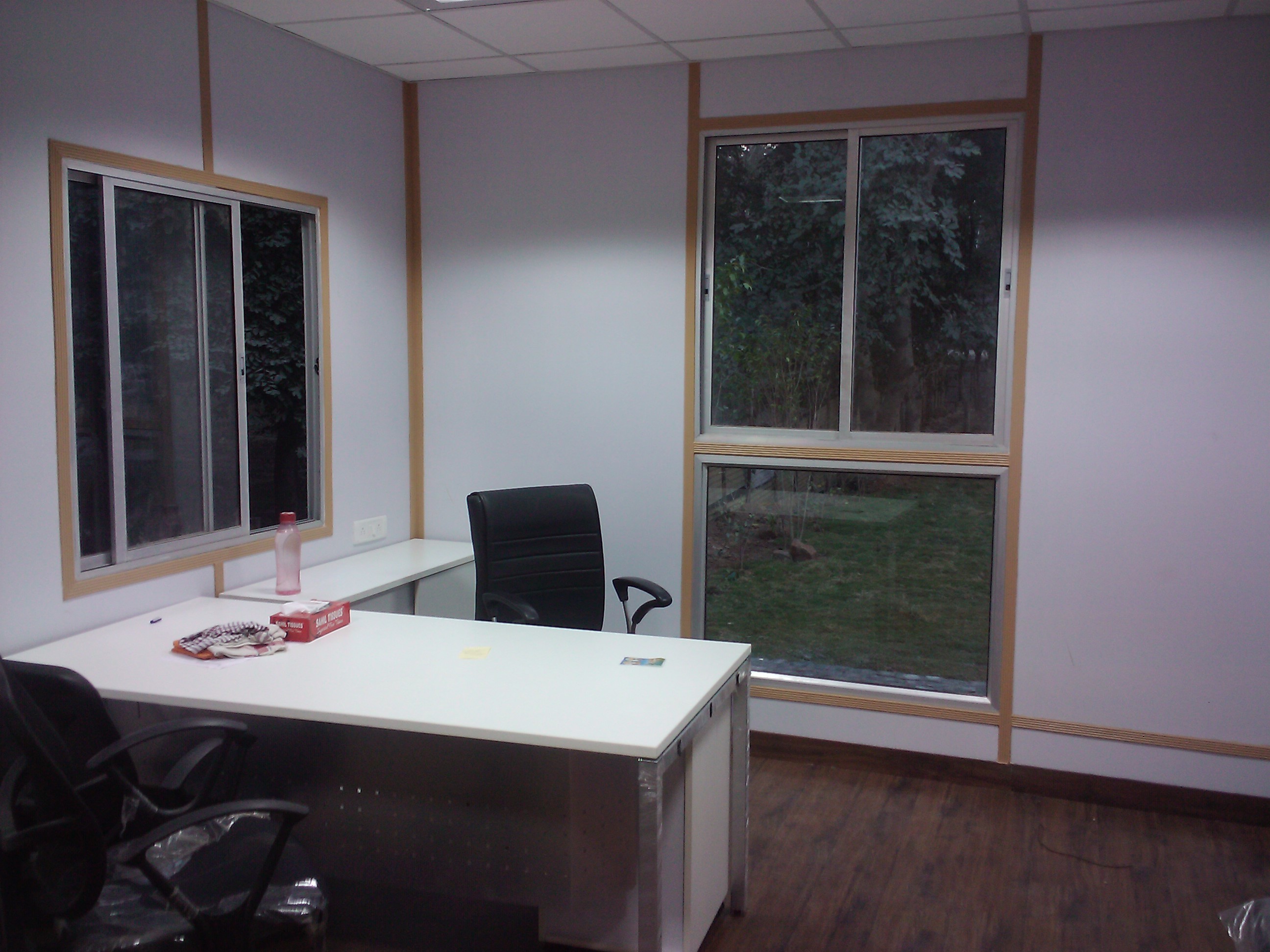 Office Decorator