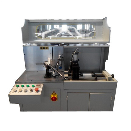 एल्यूमीनियम अनुभाग काटने की मशीन