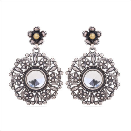 डिजाइनर कान की बाली