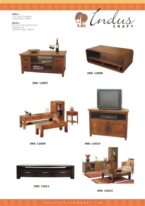 हाथ से उकेरा गया लकड़ी का कैबिनेट