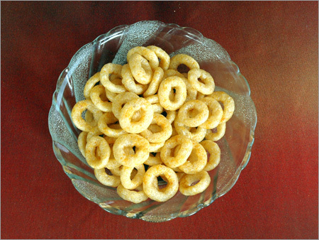 गोल कुरकुरी नाश्ता