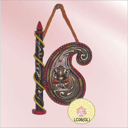 दीवार पर लटकाने वाले शिल्प आइटम