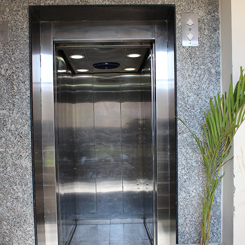 स्वचालित यात्री लिफ्ट