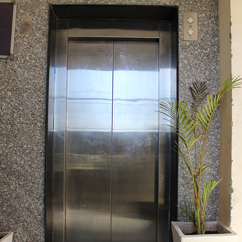 आवासीय यात्री लिफ्ट