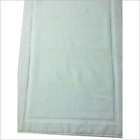 सफेद टेरी बाथ मैट