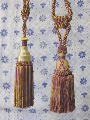 विस्कोस टाई बैक टासल्स