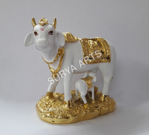 गोल्ड प्लेटेड कामधेनु मूर्ति