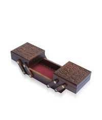 देसी कारीगर भूरा शीशम लकड़ी का नक्काशीदार स्लाइडिंग ज्वेलरी बॉक्स