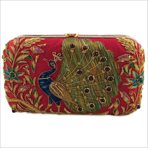 डिज़ाइनर हैंड वर्क लेस