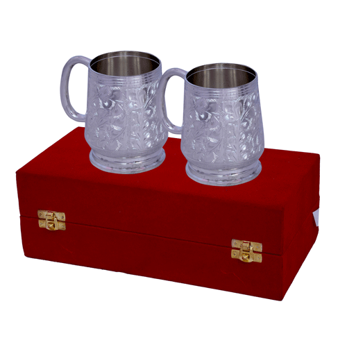 चांदी की परत वाली दूध की प्याली