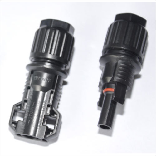 पीवी कनेक्टर इनपुट: अधिकतम 1000Vdc