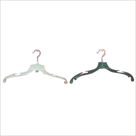 वस्त्रों के लिए प्लास्टिक हैंगर