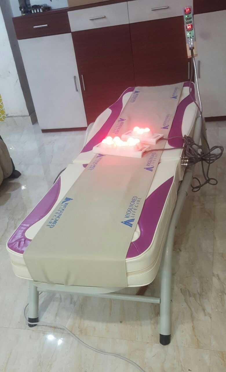 Jade Stone Rollers Thermal Massage Bed