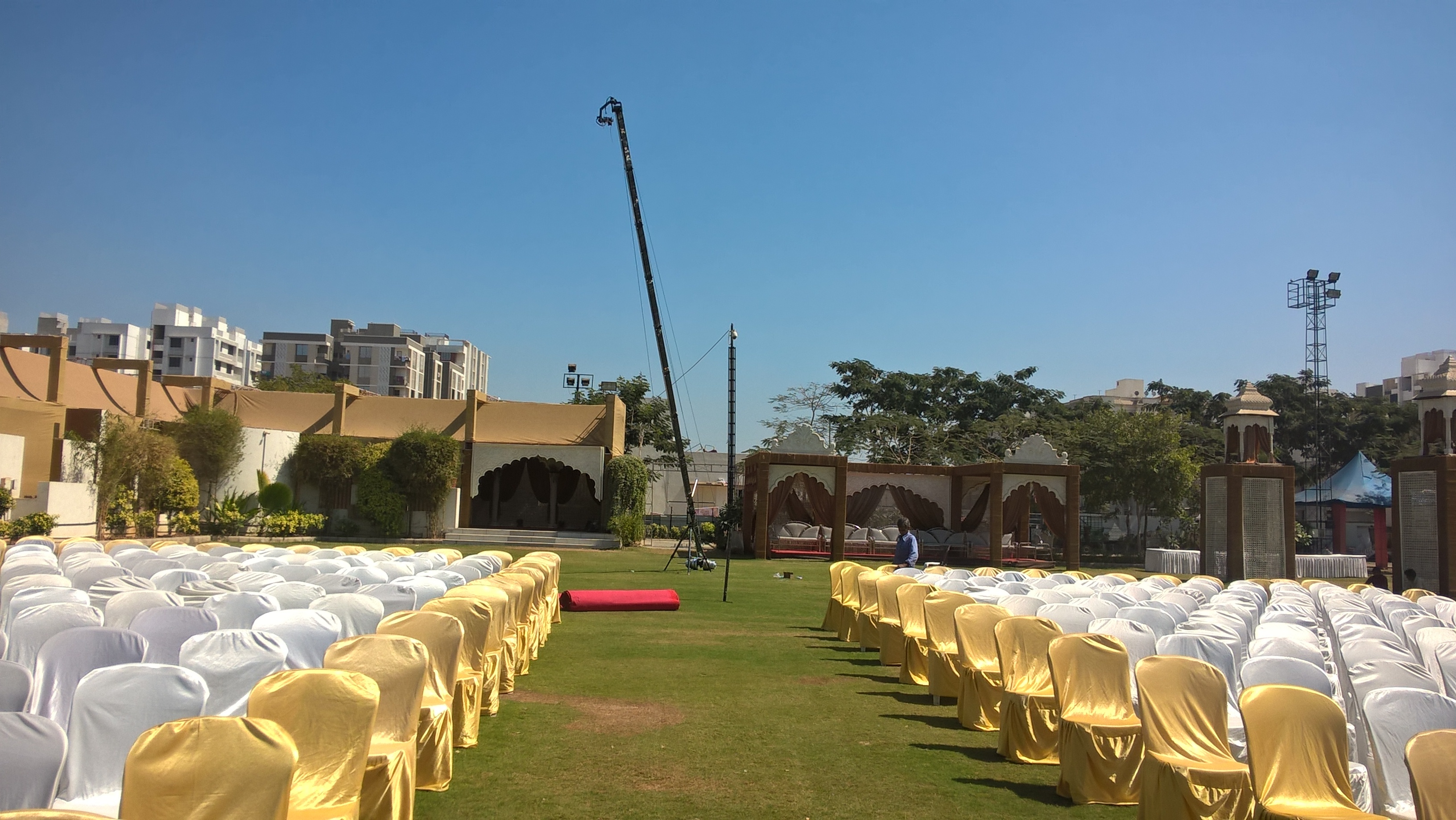 40 Ft Jumbo Jib Crane - Aluminium Triangle Boom, Black Finish, 40 Ft-6 Size