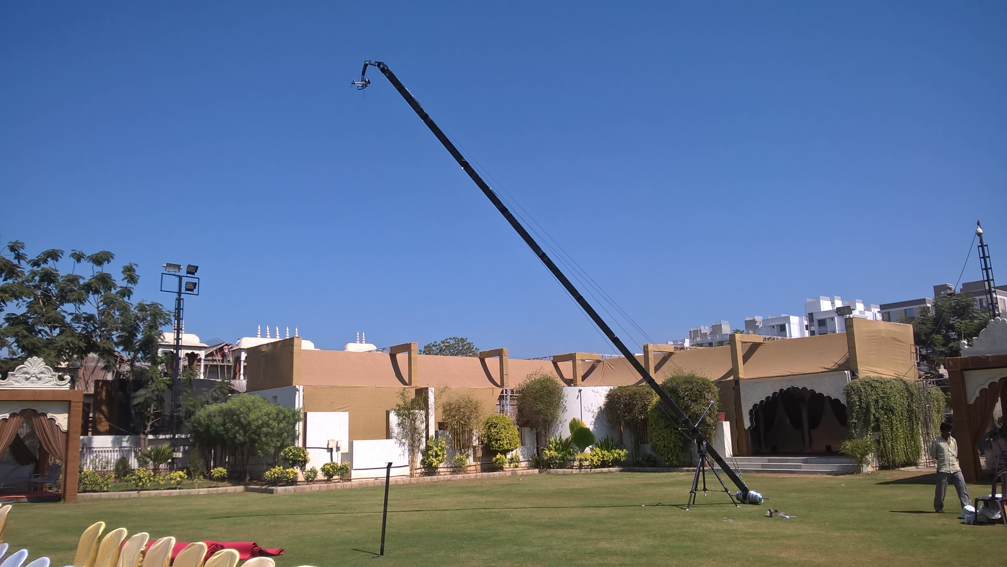 40 Ft Jumbo Jib Crane - Aluminium Triangle Boom, Black Finish, 40 Ft-6 Size