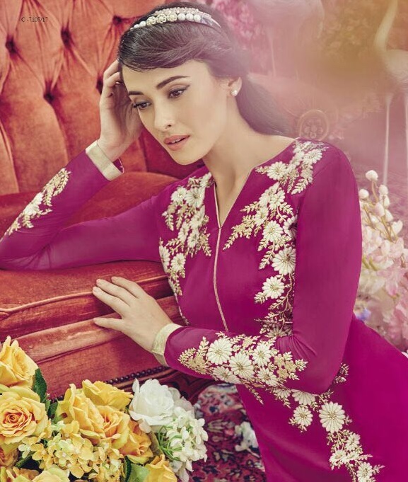 Embroidered Salwar Akmeez Neck Designs Catalogue