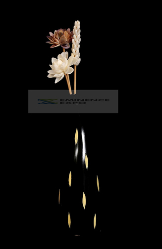 Handicraft Beautiful seashell flower with vase