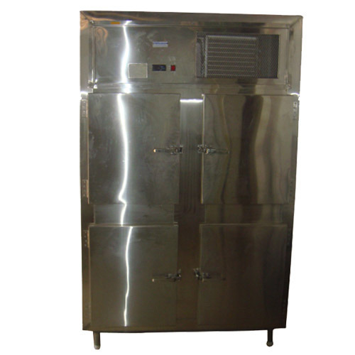 Four Door Refrigerator Capacity: 800-1600 Liter/Day