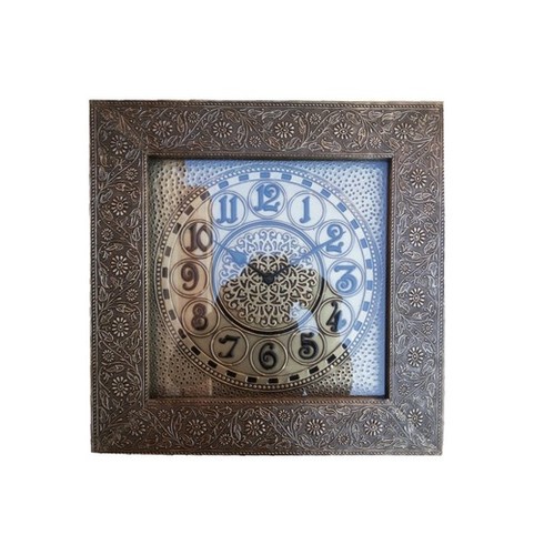 एंटीक ब्रास फिटेड स्क्वायर वॉल क्लॉक साइज़: 18*18 इंच