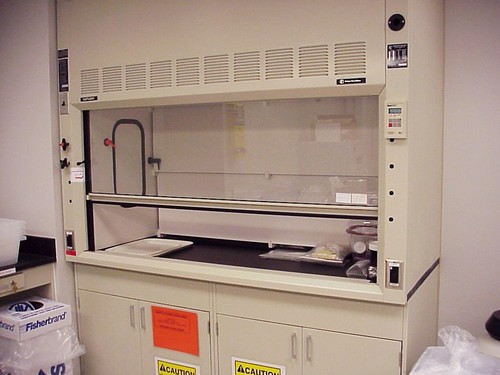 Fume Hood Voltage: 240 Volt (V)