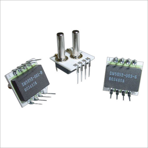 Amplified Pressure Sensor - Thermal Flow Measurement, 0...25 to 0...500 Pa Ranges | Black and Silver, High Sensitivity, Ultra Low Pressure