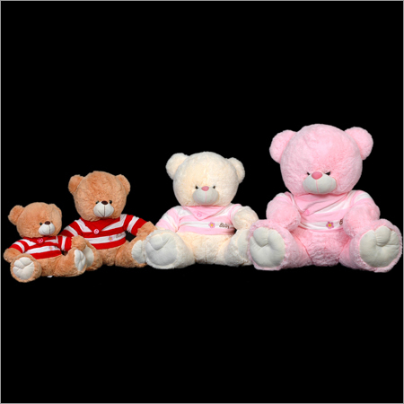 पोशाक के साथ भालू