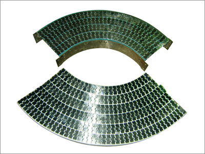 Magnetic Radial Corner Bends