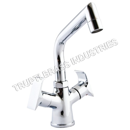 स्वान नेक के साथ स्टेनलेस स्टील ब्रास पिलर कॉक