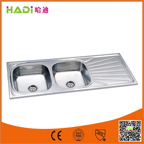 द्वि-कक्षीय रसोई सिंक ड्रेन बोर्ड के साथ