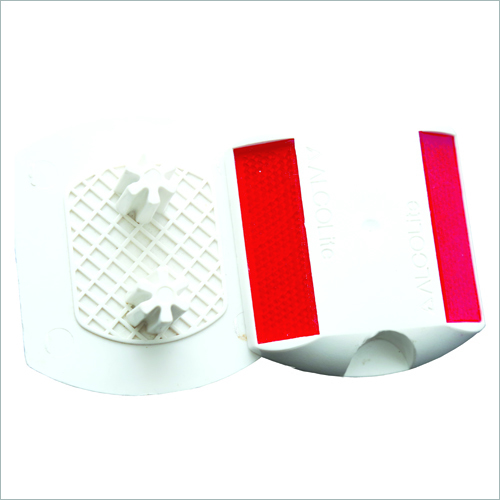 Alcolite Twin Molded Double Shank Road Stud