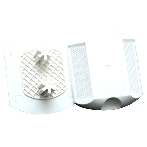 Alcolite Twin Molded Double Shank Road Stud