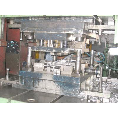 प्रगतिशील डाई