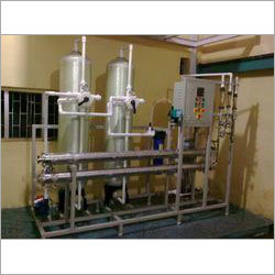 Commercial Reverse Osmosis Units - Stainless Steel, 1000 lph Capacity, 2.5 kW Power, Low Noise Level | Semi-Automatic, Energy Efficient, 99% Purity