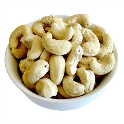 संपूर्ण काजू नट्स
