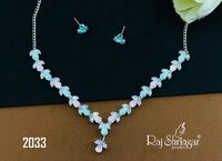 गोल्डन ओवल शेप्ड ईयररिंग