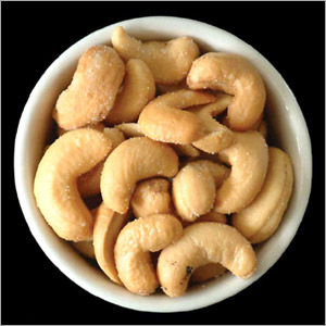 Cashew Nut - Fresh Kidney-Shaped, Off-White Color | High Quality, Low Moisture, Properly Packed from Reliable Source